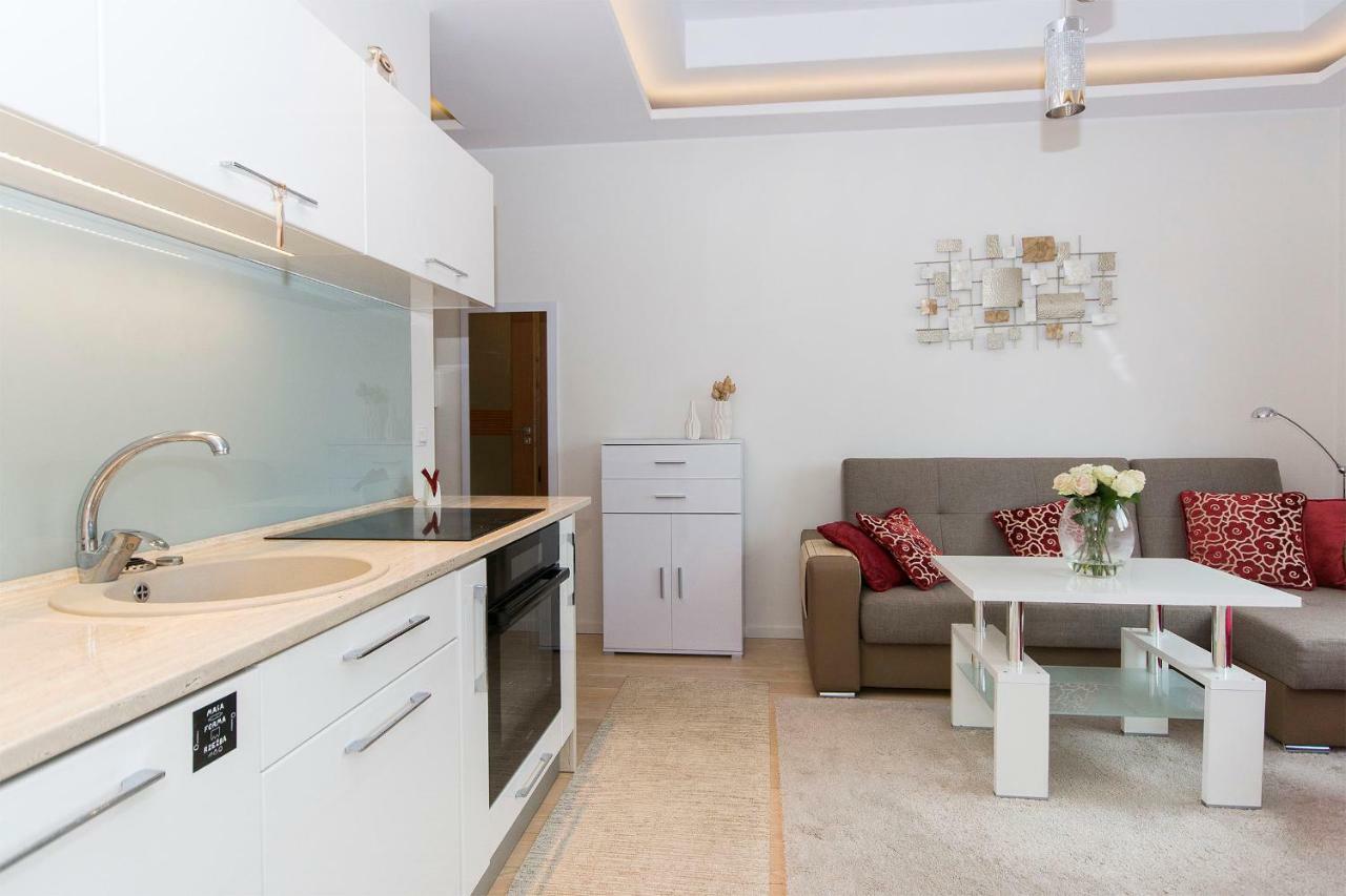 Ascot - Neptun Park By Oneapartments กดัญสก์ ภายนอก รูปภาพ
