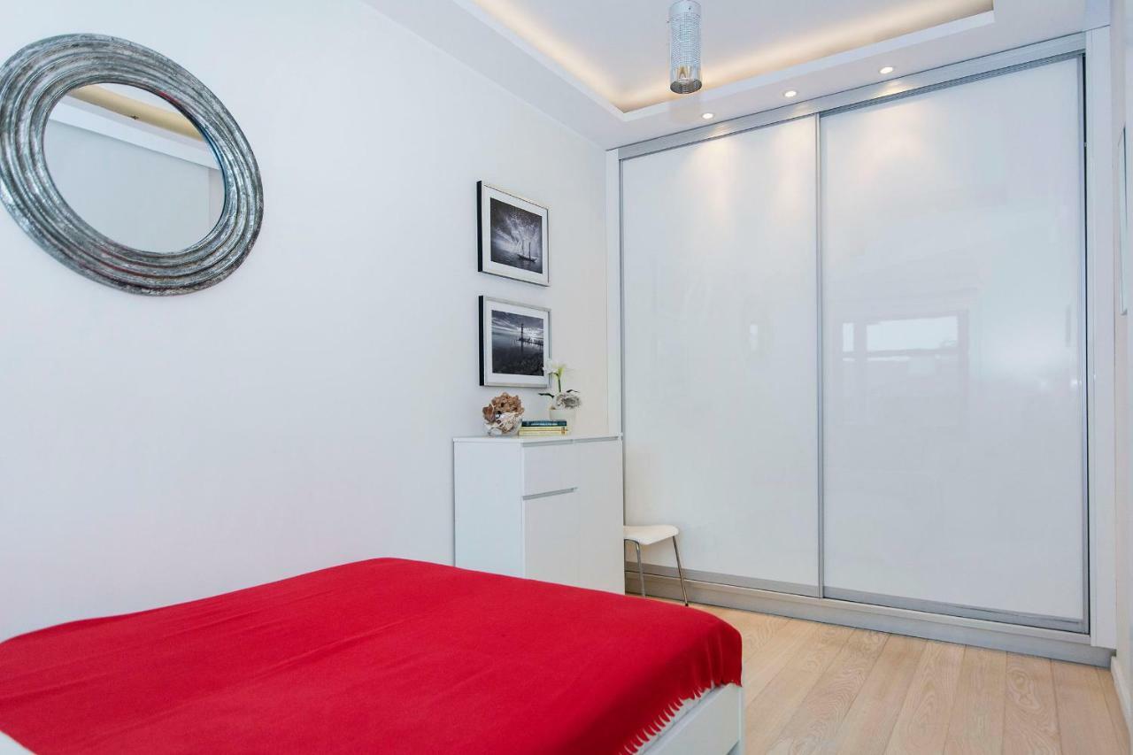 Ascot - Neptun Park By Oneapartments กดัญสก์ ภายนอก รูปภาพ